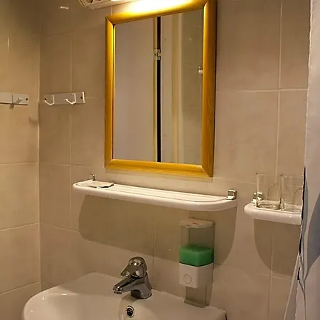 Lillekuela Hotell 2*